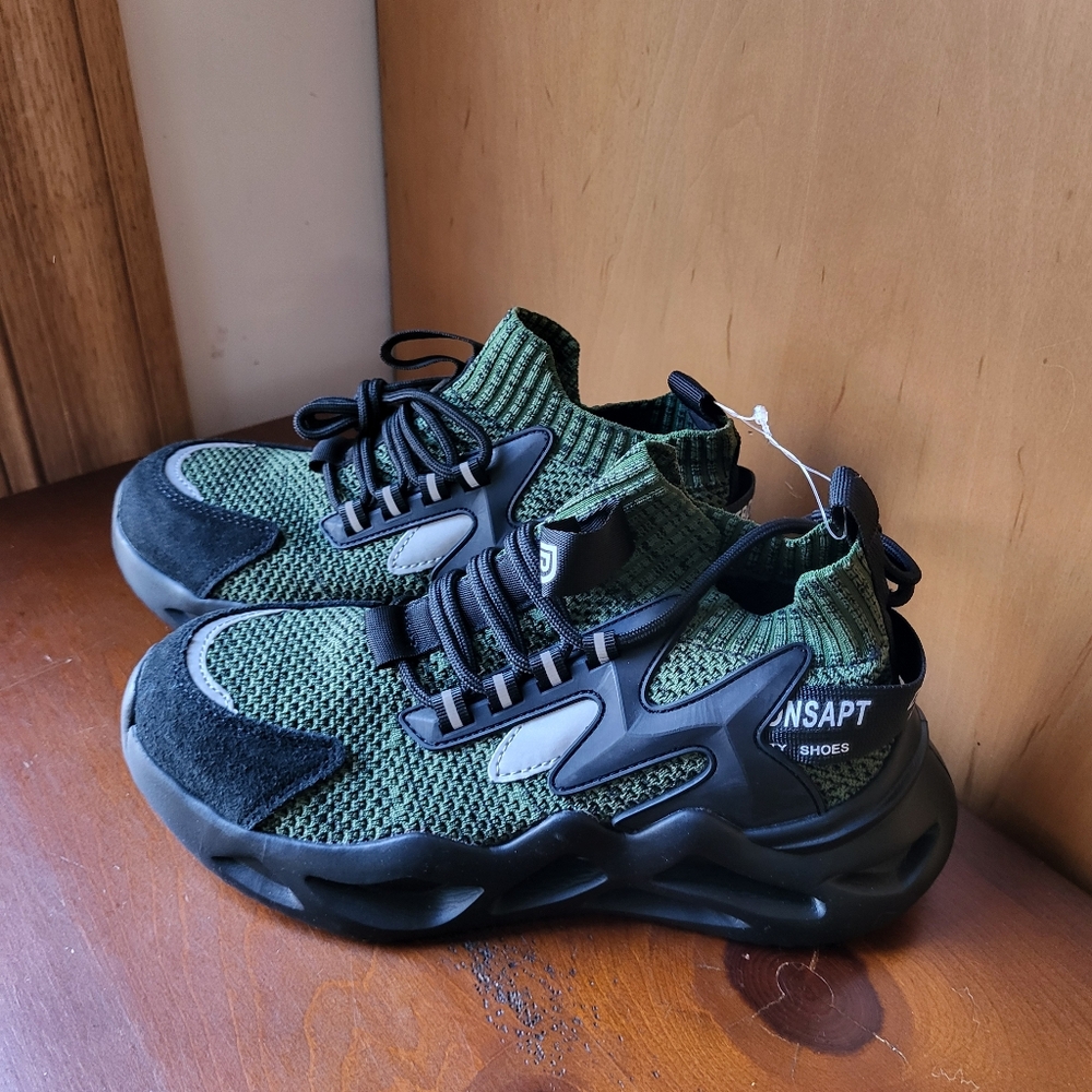 NEW Lightweight Safety Shoes - Size 38